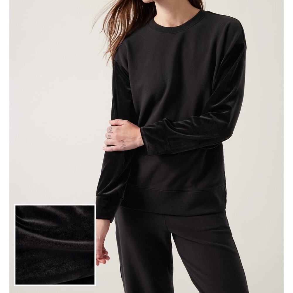 Athleta Womens Retroplush Velvet Crewneck Sweatshirt Black Snap Side size XXS